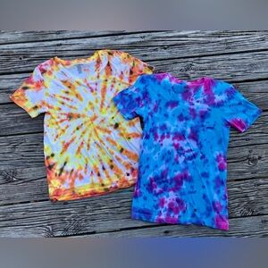 2 LUCKY BRAND Hand Dyed Tie Dye Tops Tees Short Sleeve Tshirts Ladies S M